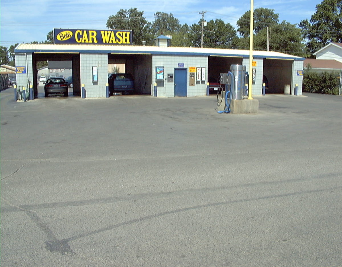 Bob’s Car Wash, 3129 Warner Ave.