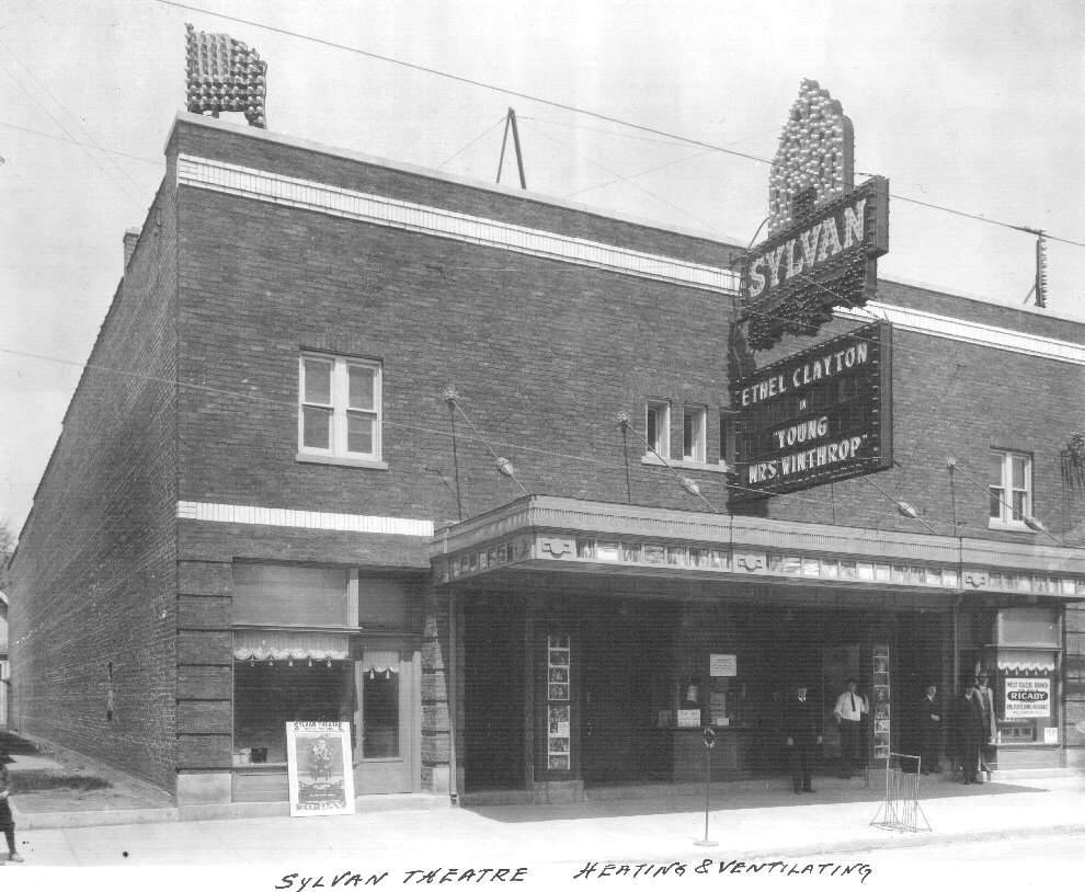Sylvan Theater (Toledo), 946 Sylvania Ave.