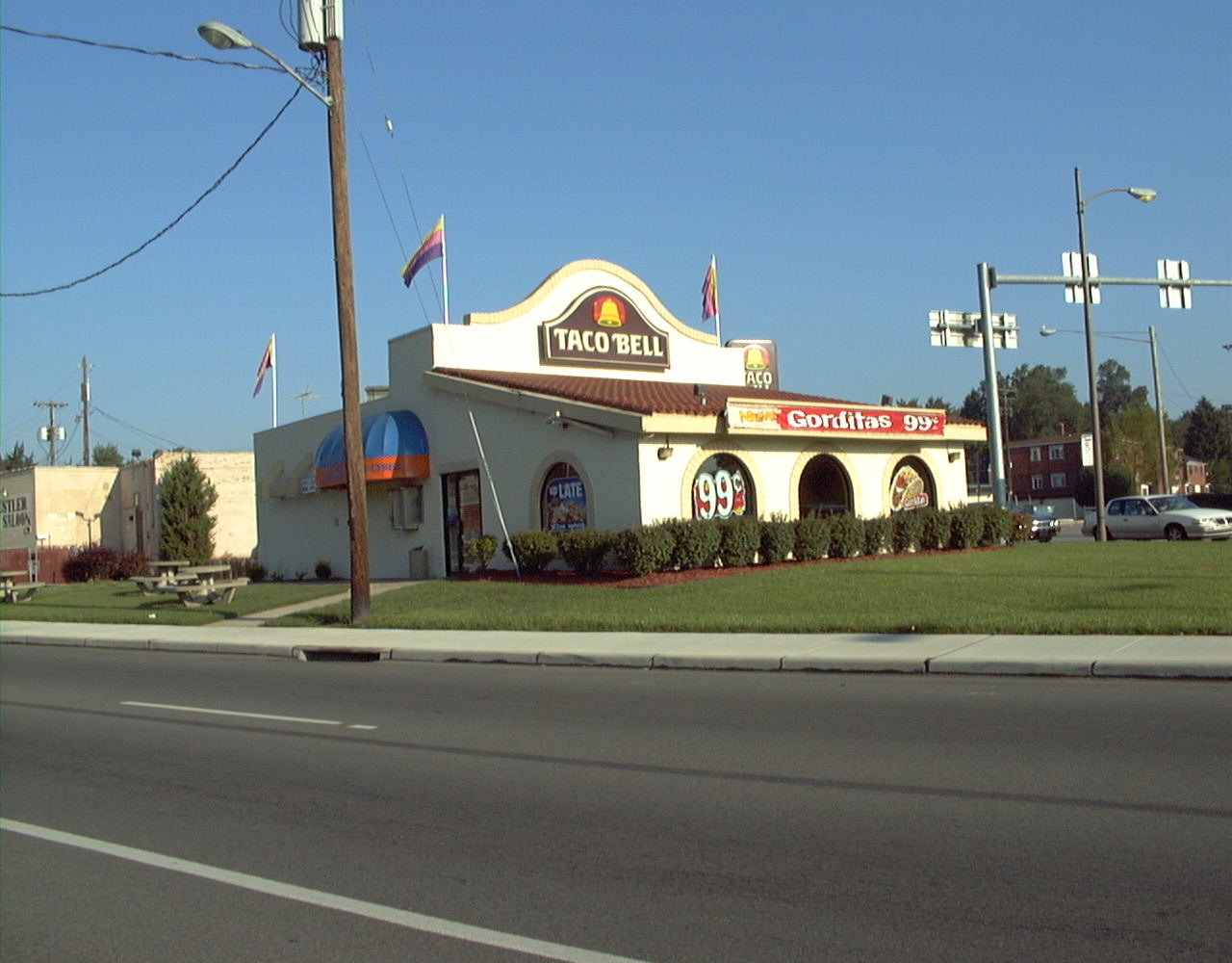 Taco Bell Central at Monroe St. Retro Toledo Metro